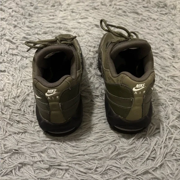 Nike Air Max 95 Cargo Khaki Reflective DZ4511-300 Mens Size 9.5 Athletic Sneaker - Picture 7 of 9